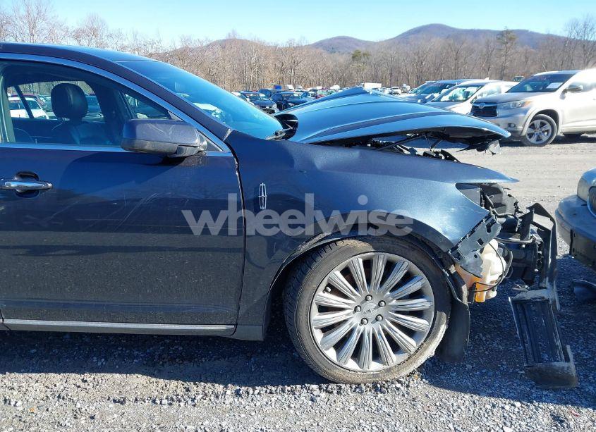 Thumbnail 8 of 2013 LINCOLN MKS