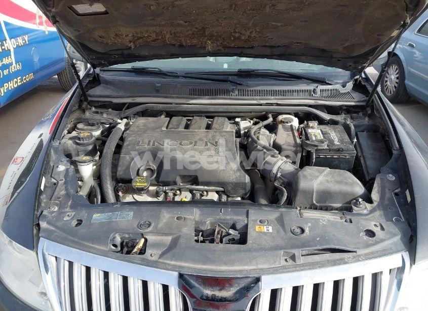 Thumbnail 2 of 2011 LINCOLN MKS