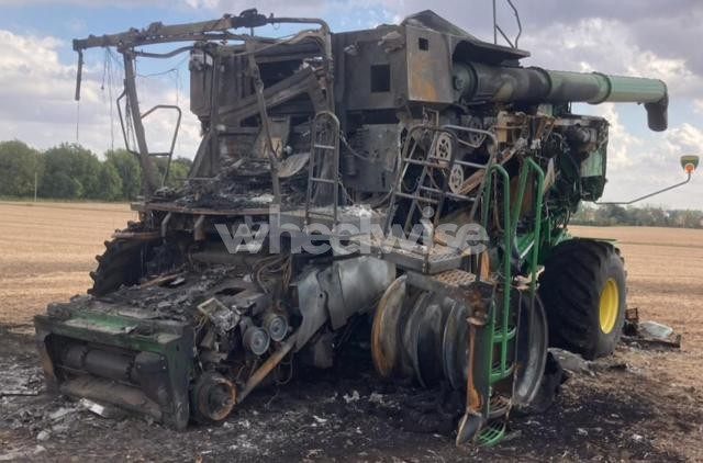 2021 JOHN DEERE S780 - COMBINE