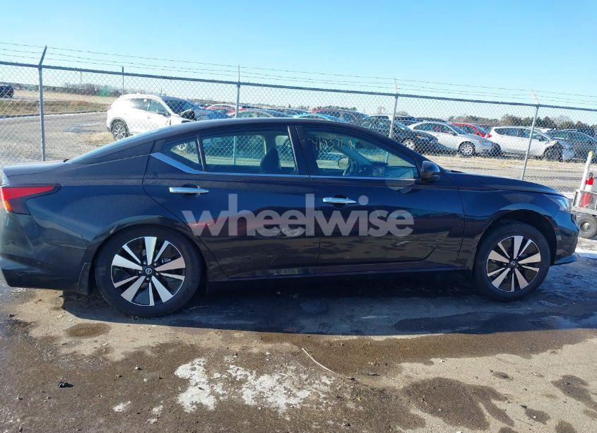 Thumbnail 5 of 2021 NISSAN ALTIMA SV INTELLIGENT AWD