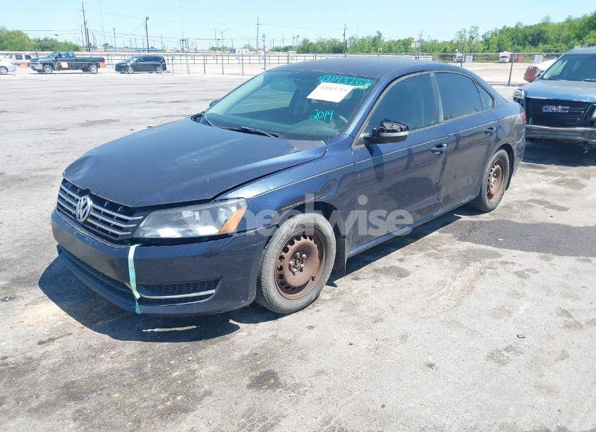 Thumbnail 4 of 2014 VOLKSWAGEN PASSAT 1.8T S