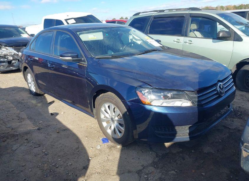 Photo of VOLKSWAGEN PASSAT 1.8T WOLFSBURG EDITION