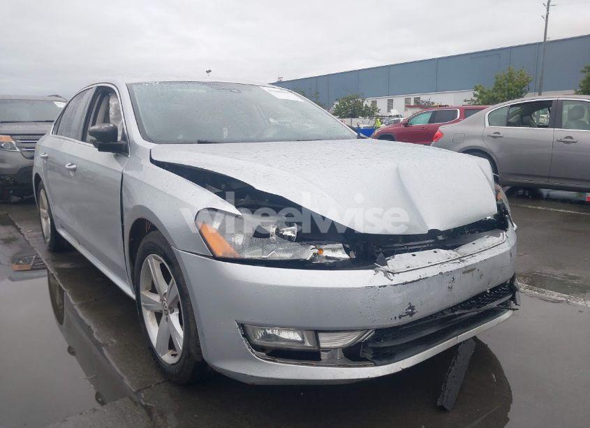 Thumbnail 9 of 2015 VOLKSWAGEN PASSAT 1.8T LIMITED EDITION