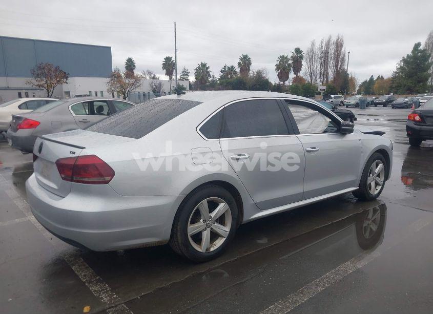 Thumbnail 12 of 2015 VOLKSWAGEN PASSAT 1.8T LIMITED EDITION