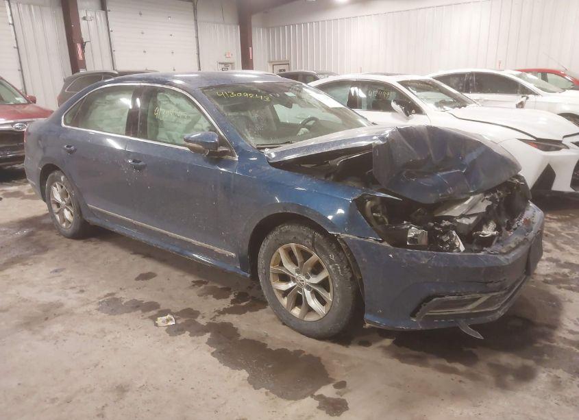 Photo of VOLKSWAGEN PASSAT 1.8T S