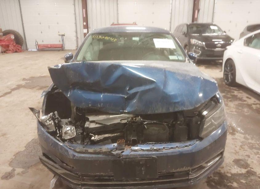 Thumbnail 4 of 2016 VOLKSWAGEN PASSAT 1.8T S