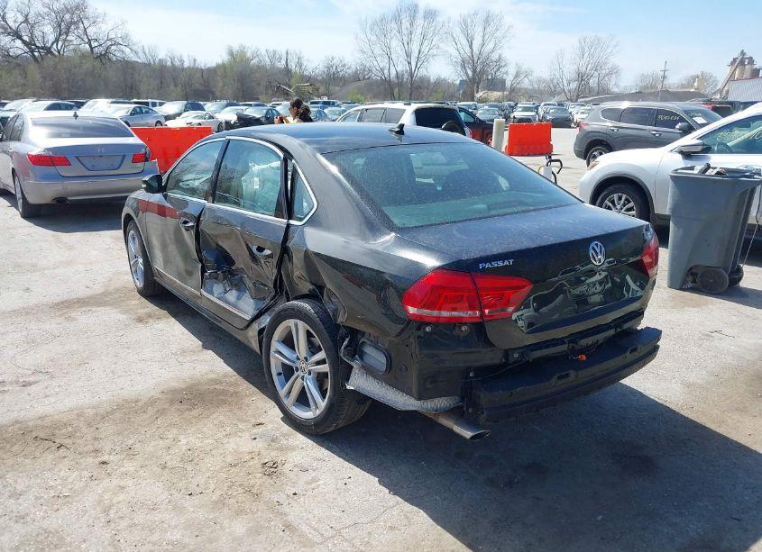 Thumbnail 6 of 2014 VOLKSWAGEN PASSAT 2.0L TDI SE