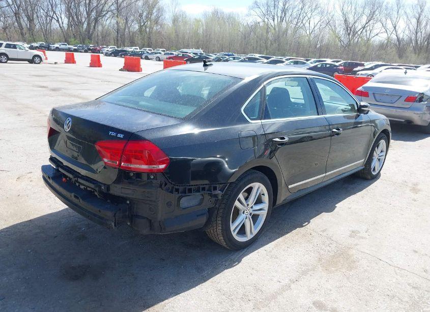 Thumbnail 7 of 2014 VOLKSWAGEN PASSAT 2.0L TDI SE