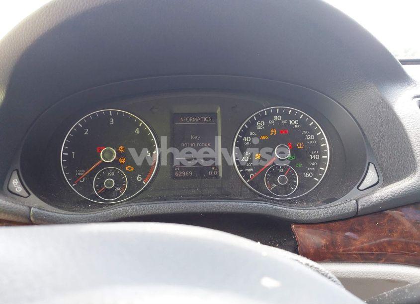 Thumbnail 9 of 2013 VOLKSWAGEN PASSAT 2.0L TDI SEL PREMIUM