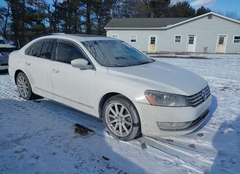 Main photo of 2014 VOLKSWAGEN PASSAT 2.0L TDI SEL PREMIUM with VIN 1VWCN7A37EC041521