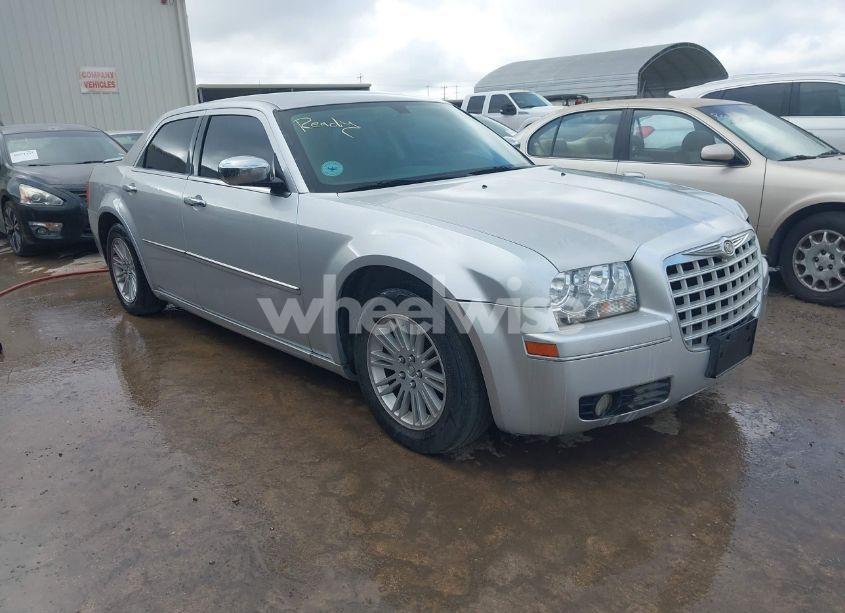 2010 Chrysler 300 - Photo 1