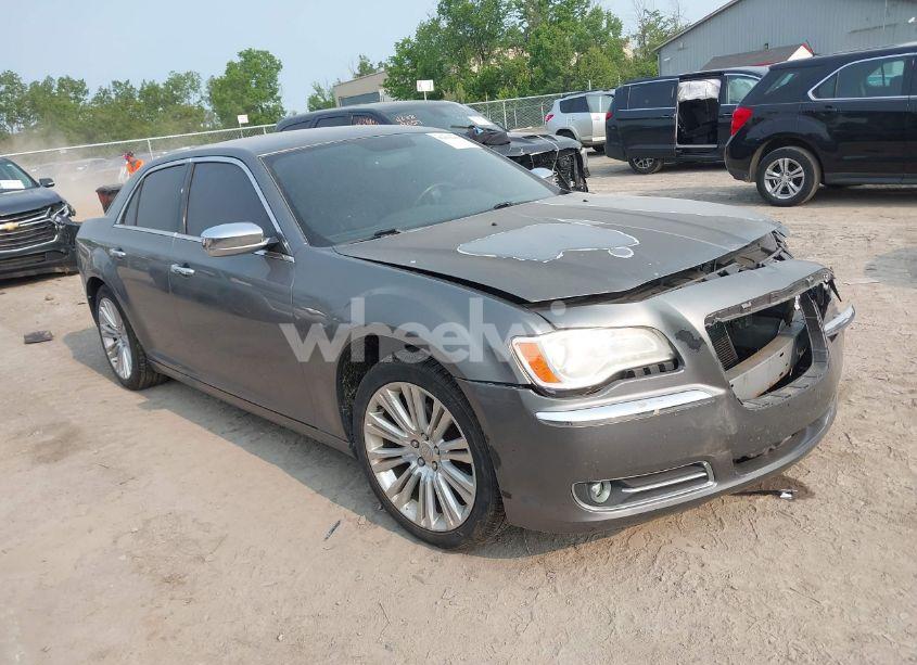 2011 Chrysler 300 - Photo 1