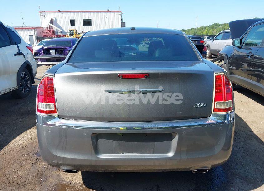 2011 Chrysler 300