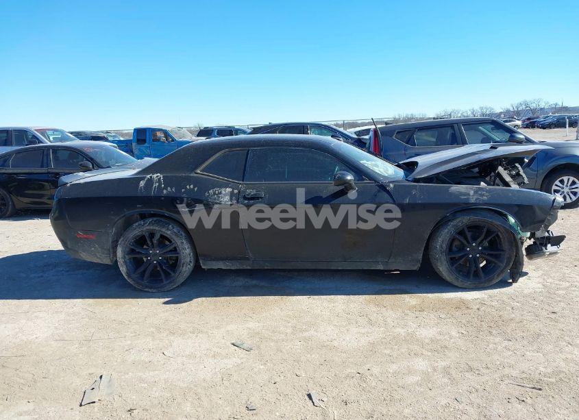 Thumbnail 5 of 2016 DODGE CHALLENGER SXT