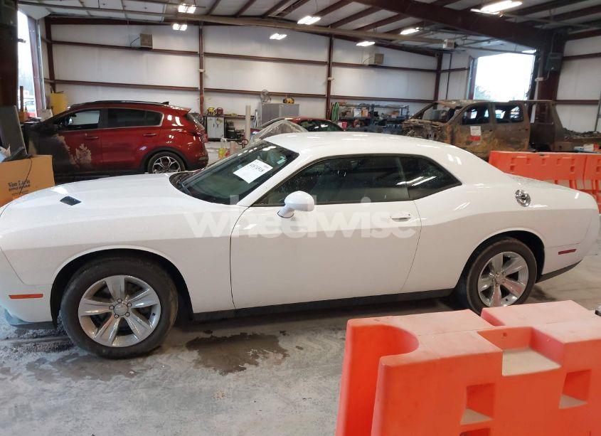 Thumbnail 6 of 2016 DODGE CHALLENGER SXT