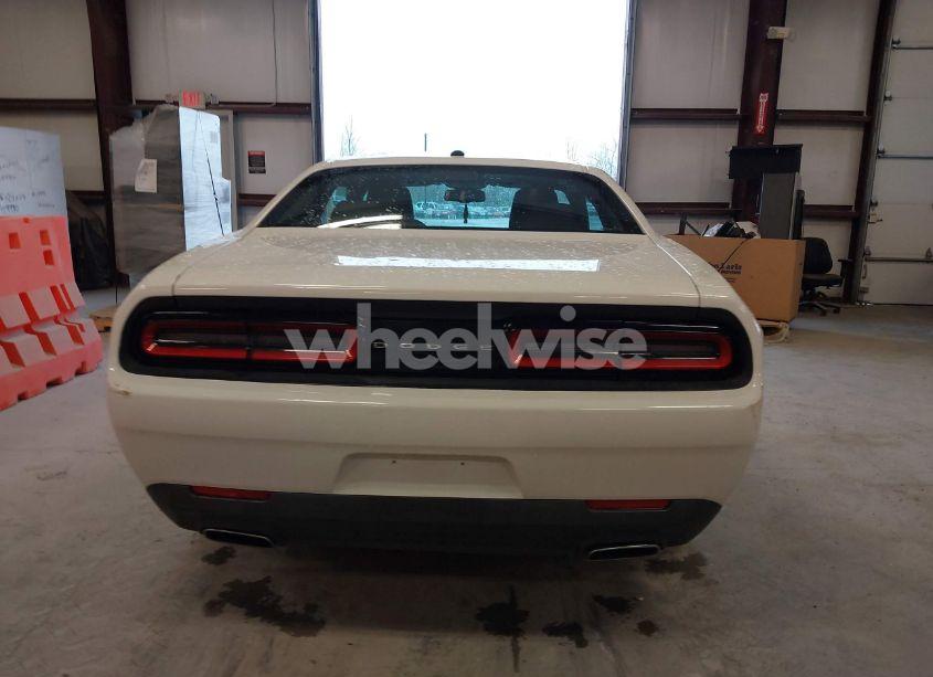 Thumbnail 8 of 2016 DODGE CHALLENGER SXT