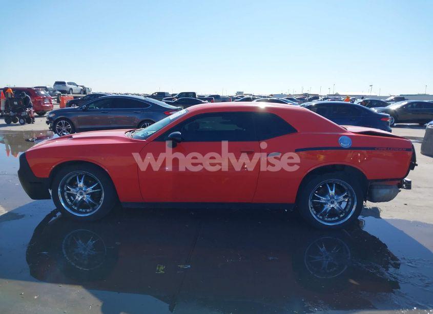 Thumbnail 7 of 2016 DODGE CHALLENGER SXT