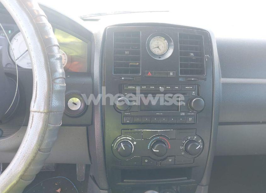 Thumbnail 6 of 2005 CHRYSLER 300