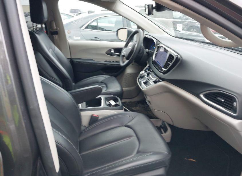 Thumbnail 12 of 2023 CHRYSLER PACIFICA TOURING L