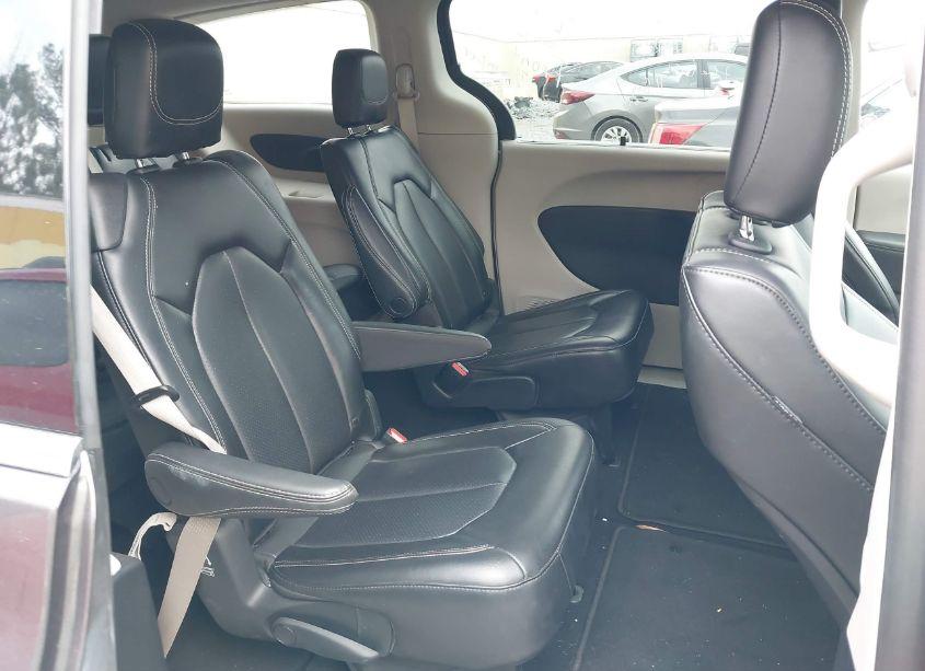 Thumbnail 15 of 2023 CHRYSLER PACIFICA TOURING L