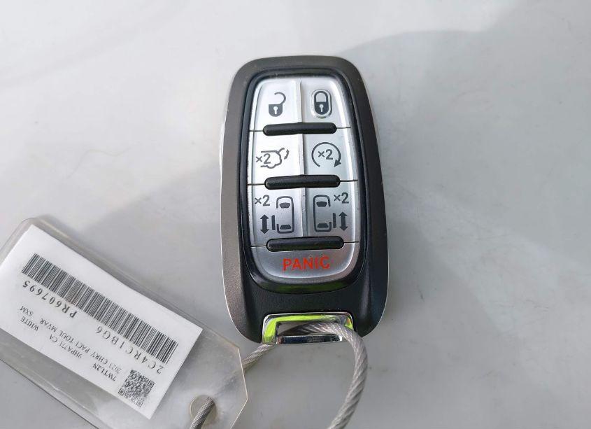 Thumbnail 3 of 2023 CHRYSLER PACIFICA TOURING L