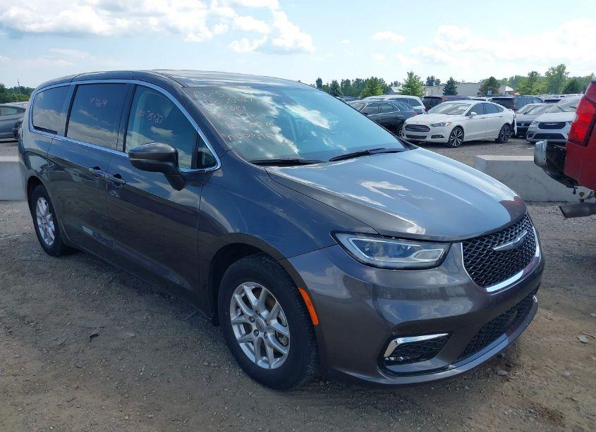 Photo of CHRYSLER PACIFICA TOURING L