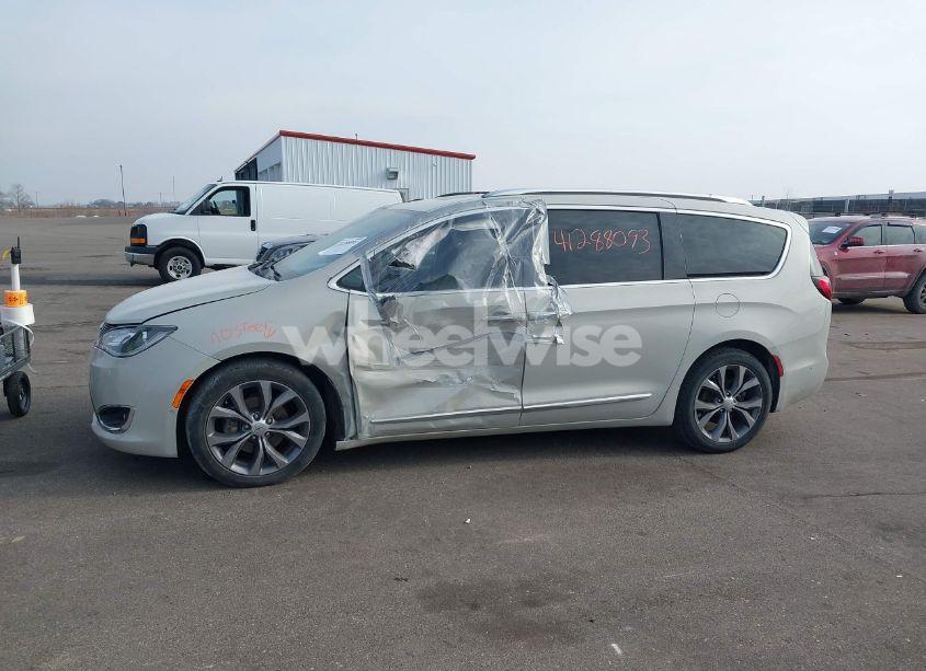 Thumbnail 7 of 2020 CHRYSLER PACIFICA LIMITED