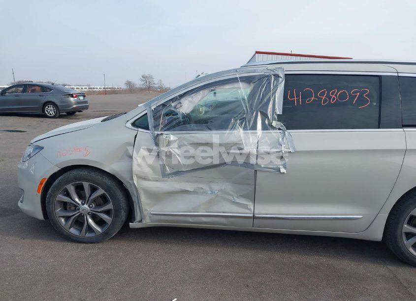 Thumbnail 14 of 2020 CHRYSLER PACIFICA LIMITED
