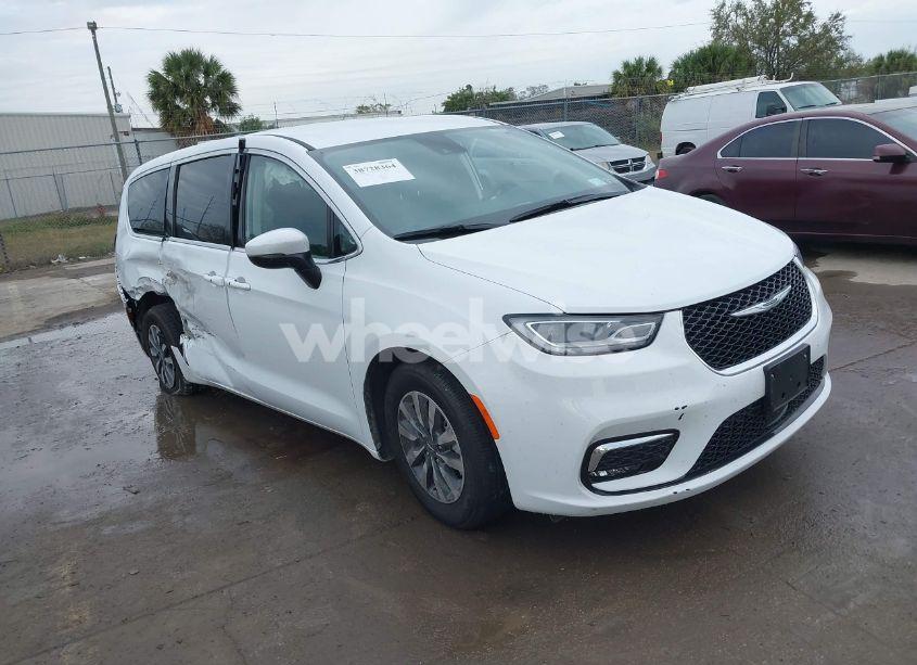 Main photo of 2023 CHRYSLER PACIFICA HYBRID TOURING L with VIN 2C4RC1L74PR579734