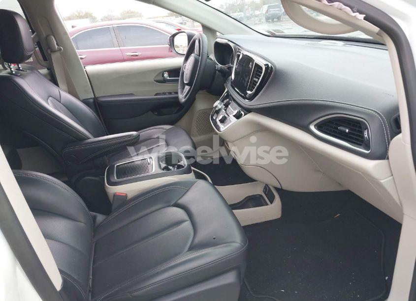 Thumbnail 12 of 2023 CHRYSLER PACIFICA HYBRID TOURING L