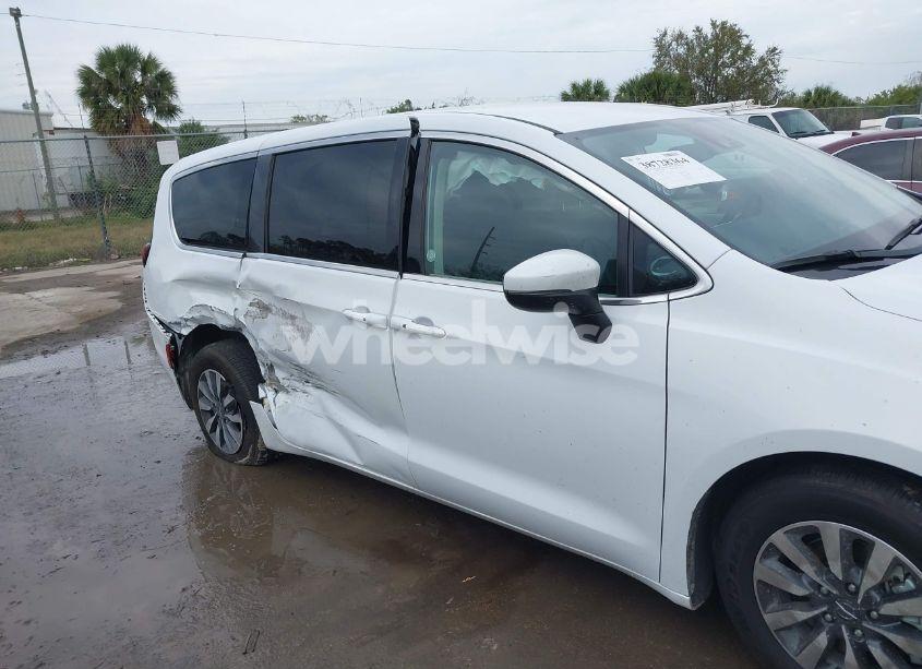 Thumbnail 13 of 2023 CHRYSLER PACIFICA HYBRID TOURING L