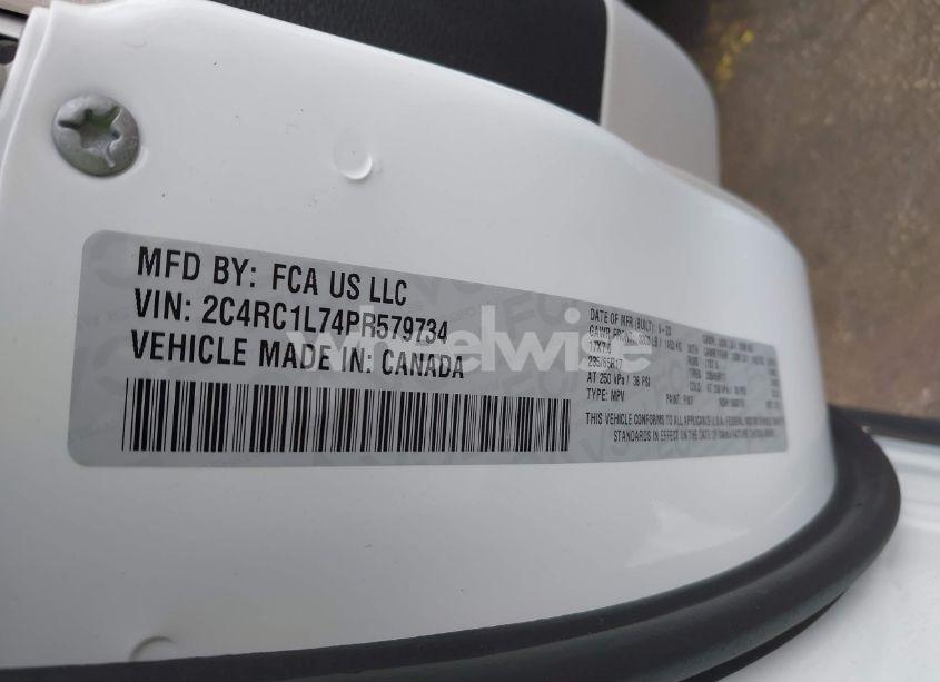 Thumbnail 16 of 2023 CHRYSLER PACIFICA HYBRID TOURING L
