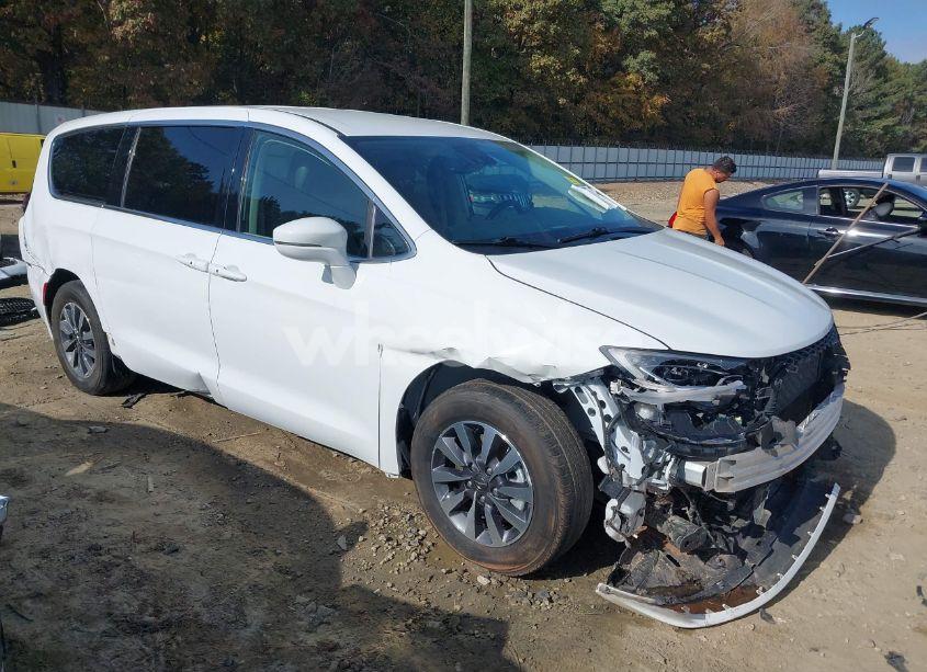 Photo of CHRYSLER PACIFICA HYBRID TOURING L