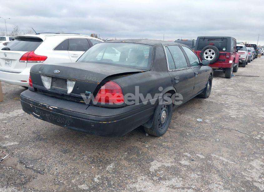 2011 Ford Crown