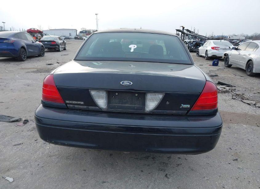 2011 Ford Crown