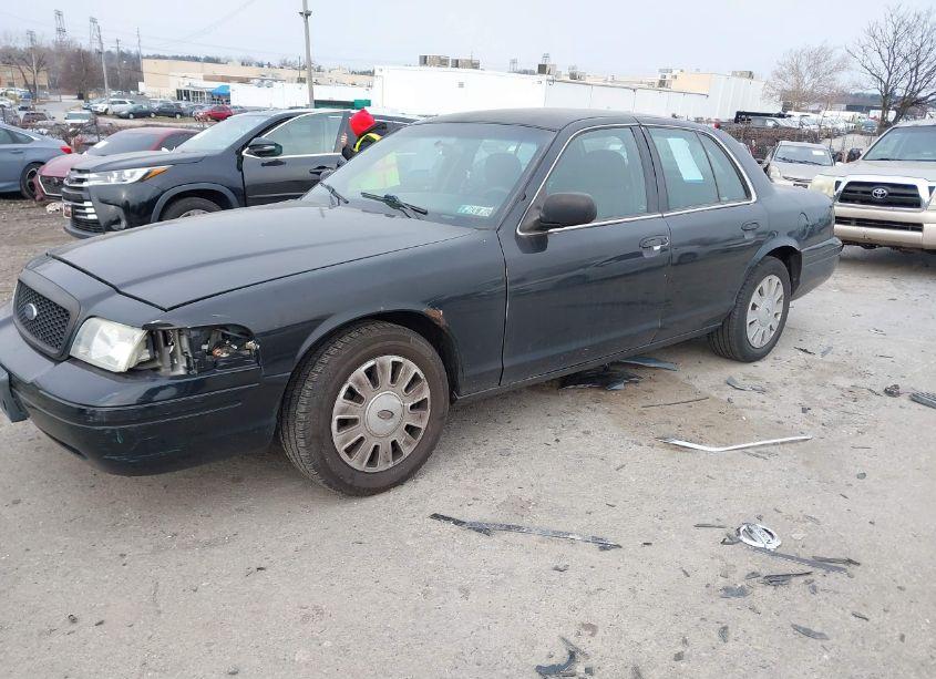 2011 Ford Crown