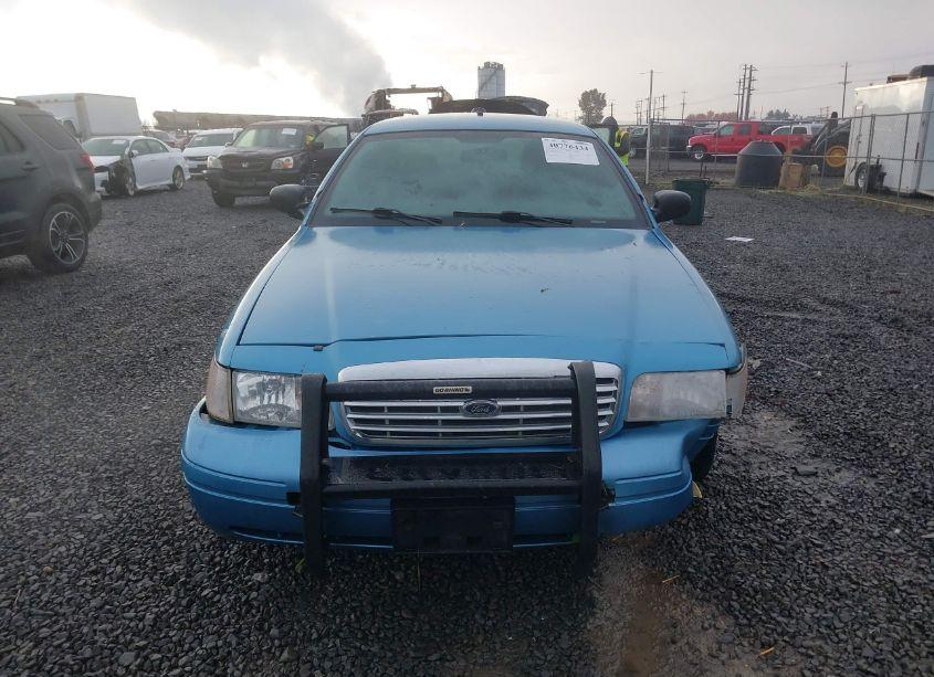 2011 Ford Crown