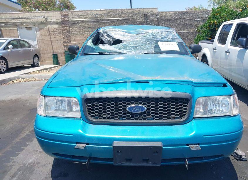 2011 Ford Crown