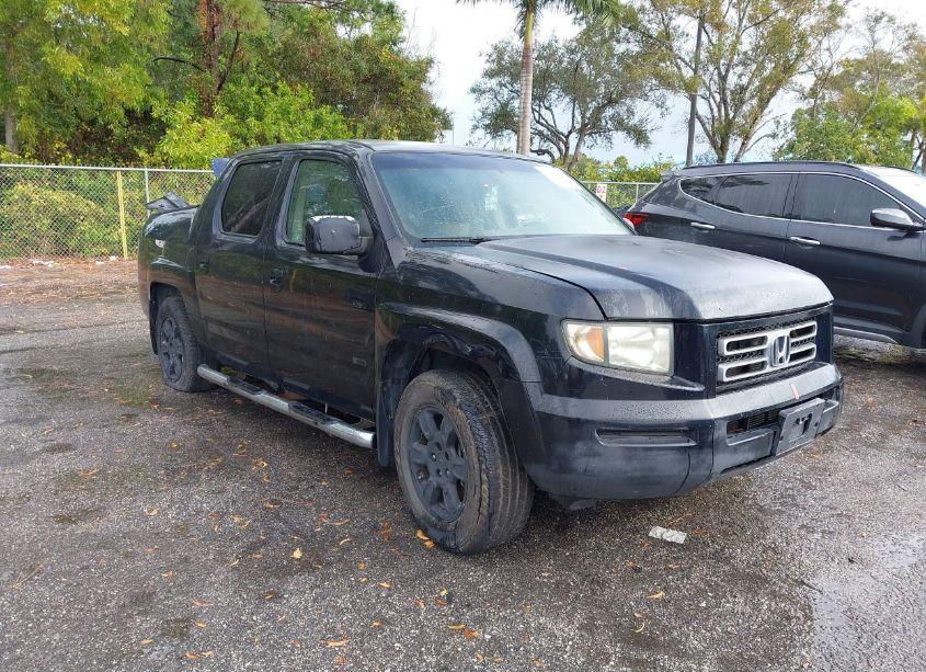 Main photo of 2006 HONDA RIDGELINE RTS with VIN 2HJYK16436H571897