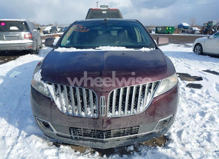 Thumbnail 3 of 2011 LINCOLN MKX