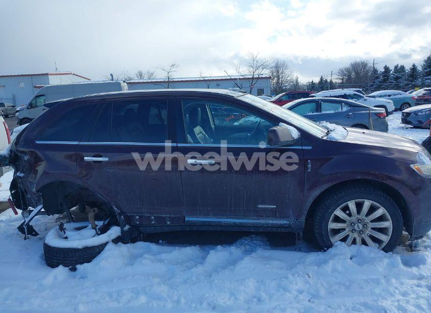 Thumbnail 4 of 2011 LINCOLN MKX