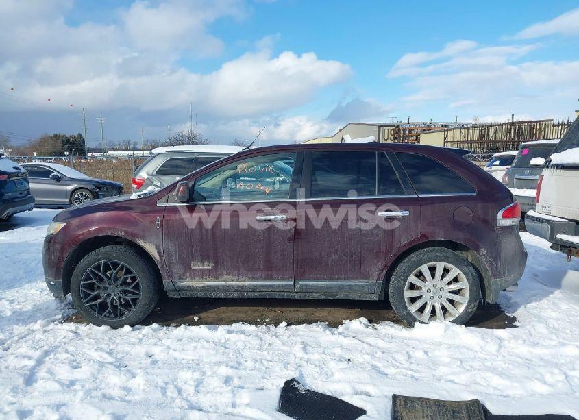 Thumbnail 5 of 2011 LINCOLN MKX