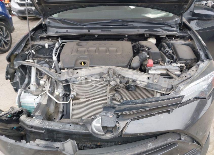 Thumbnail 2 of 2019 TOYOTA COROLLA LE
