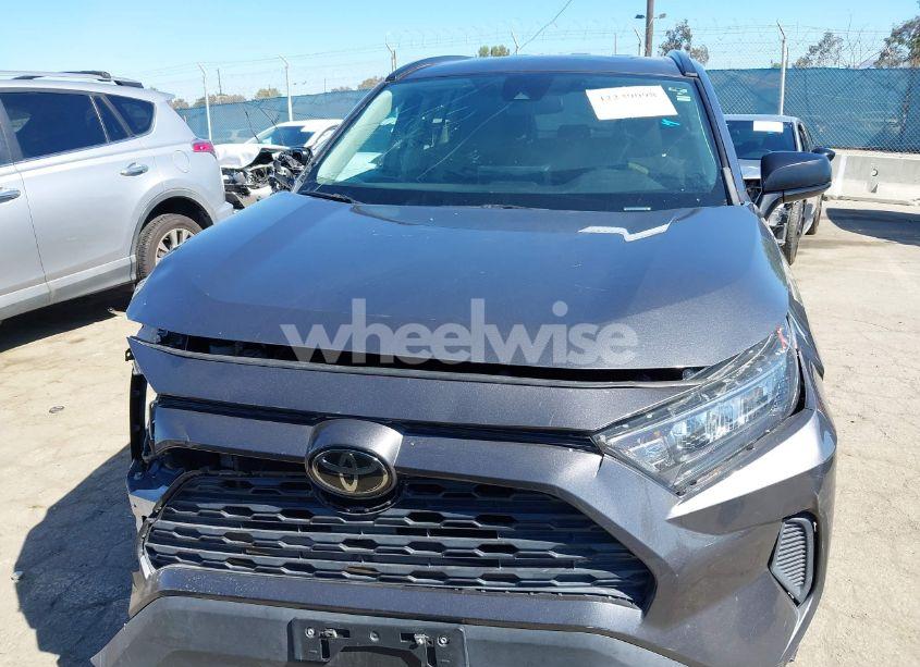 Thumbnail 4 of 2021 TOYOTA RAV4 LE