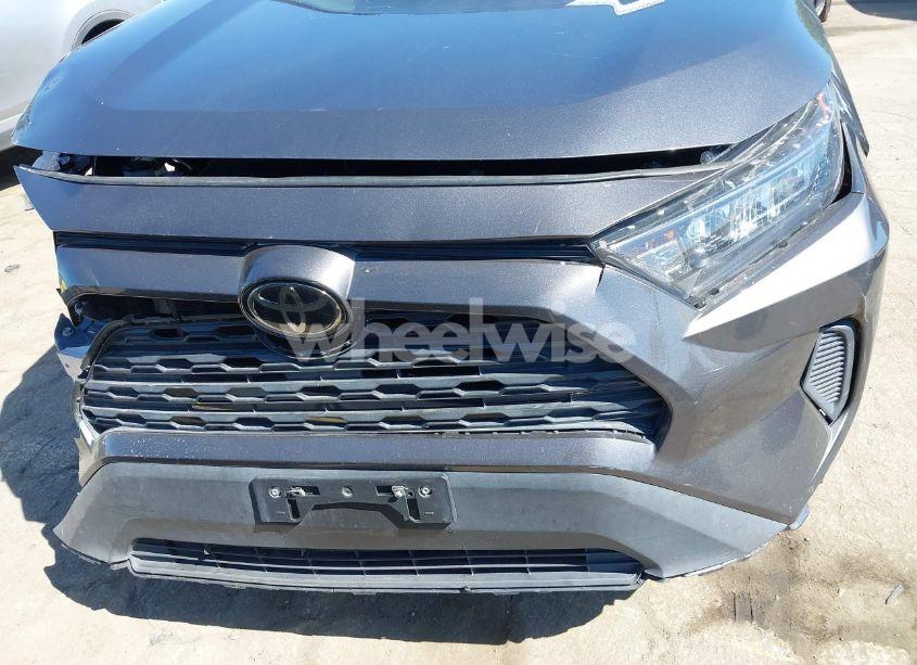 Thumbnail 14 of 2021 TOYOTA RAV4 LE