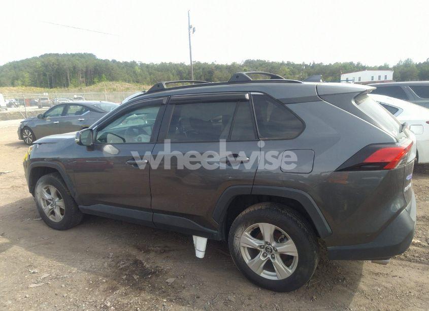 Thumbnail 6 of 2020 TOYOTA RAV4 XLE
