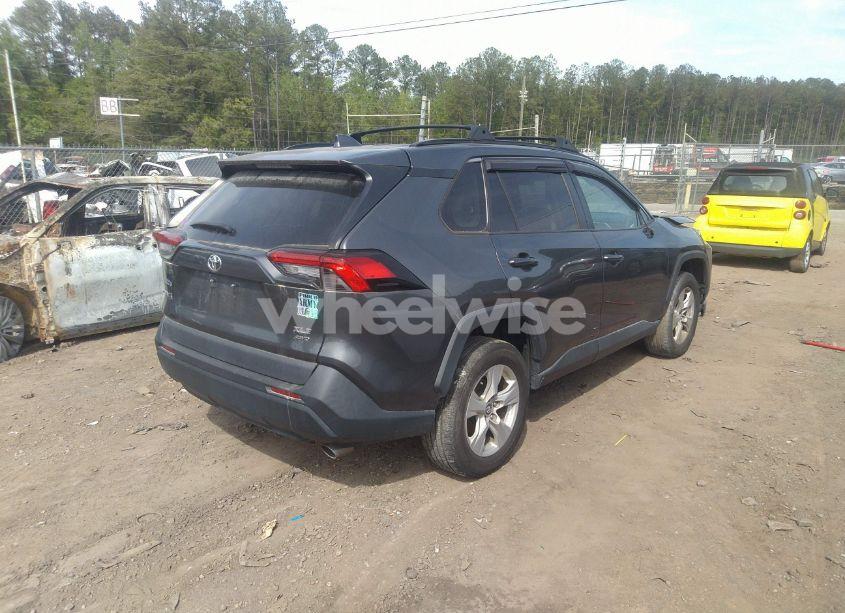 Thumbnail 11 of 2020 TOYOTA RAV4 XLE