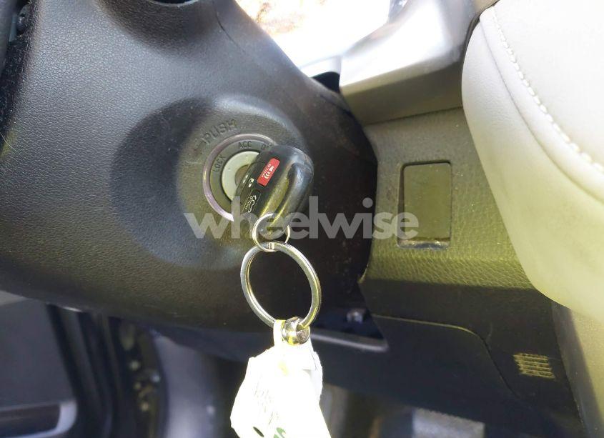 Thumbnail 3 of 2015 TOYOTA RAV4 XLE