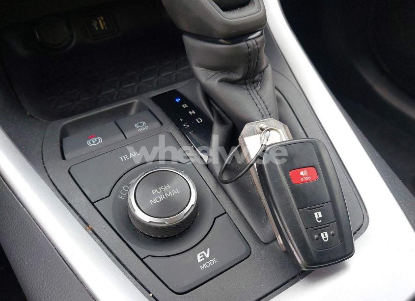 Thumbnail 3 of 2024 TOYOTA RAV4 HYBRID XLE