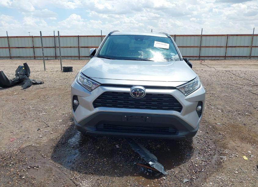 Thumbnail 5 of 2020 TOYOTA RAV4 XLE